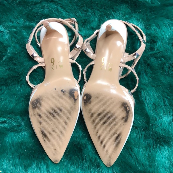 High Heels - Picture 4 of 7